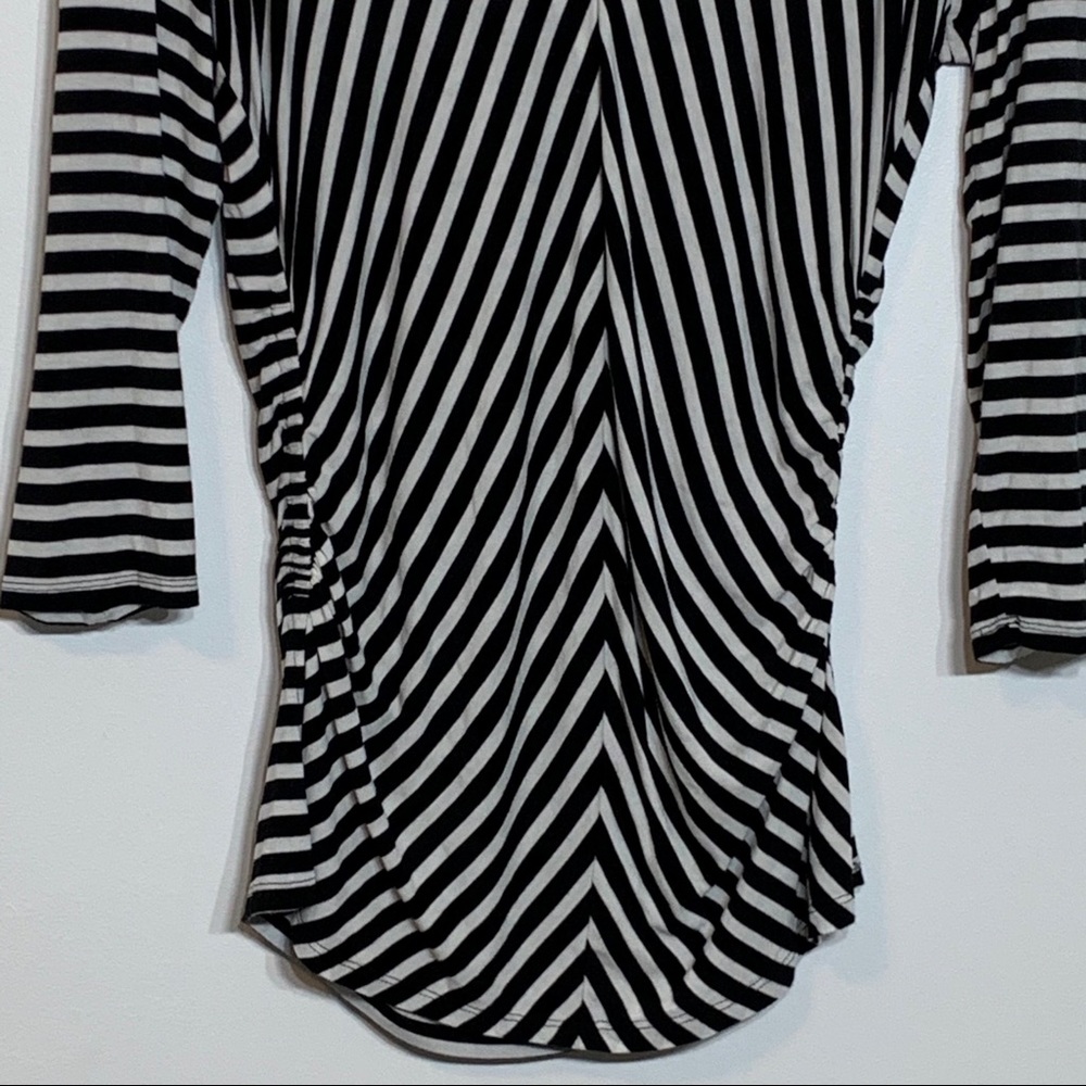 EUC Vince Camuto Black and White Striped Shirt - Picture 4 of 6